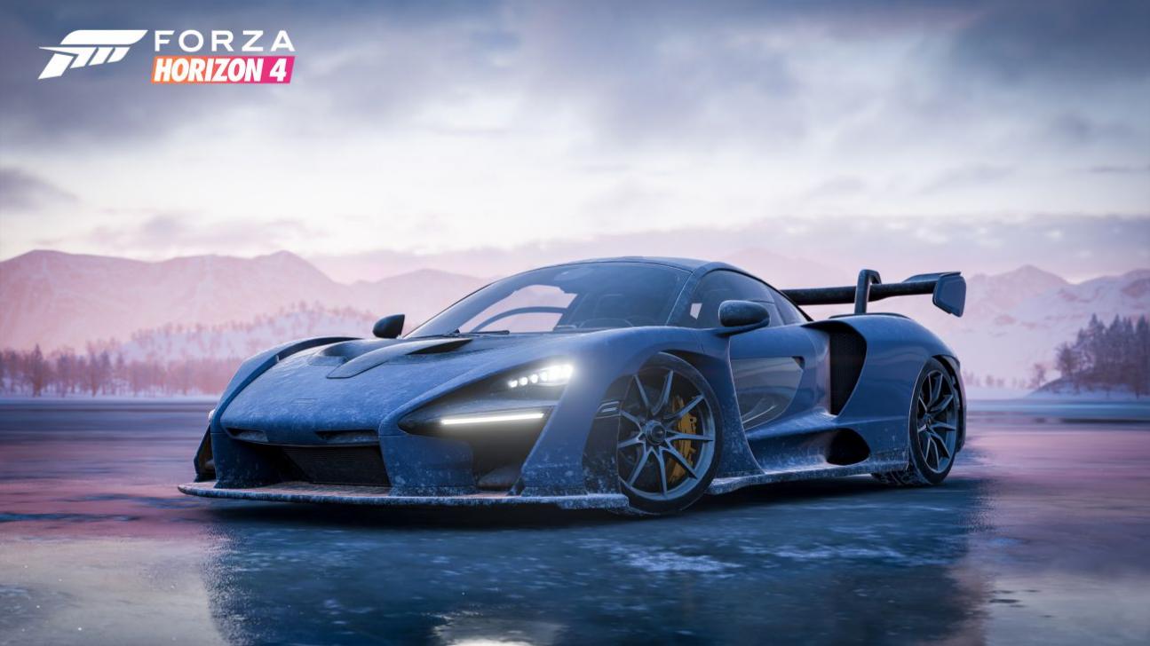 Carro azul dentro del videojuego de Forza