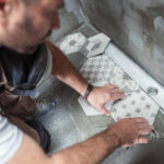 Porcelanato en baño: estilo, higiene y seguridad